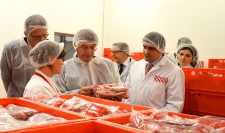 Unul dintre cei mai mari producători de salam a cumpărat magazinul Unic