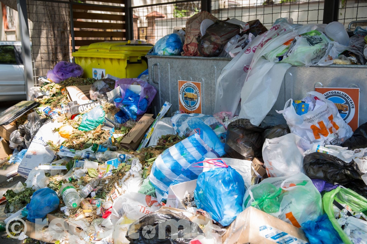 Criză diplomatică încheiată. 69 de containere cu gunoi al canadienilor s-au întors din Filipine