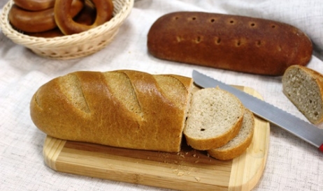 Cel mai mare producător de pâine are interdicție de participare la licitațiile de ...
