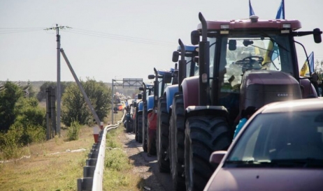 Revoluţia din sectorul agrar, promovată de Bolea, ar putea genera proteste ale fermierilor