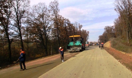 Un „rege” al asfaltului din Moldova tergiversează un proiect finanțat de Uniunea ...
