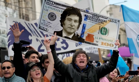 Argentina devalorizează moneda cu 50% și dă startul măsurilor de „șoc” pentru a ...